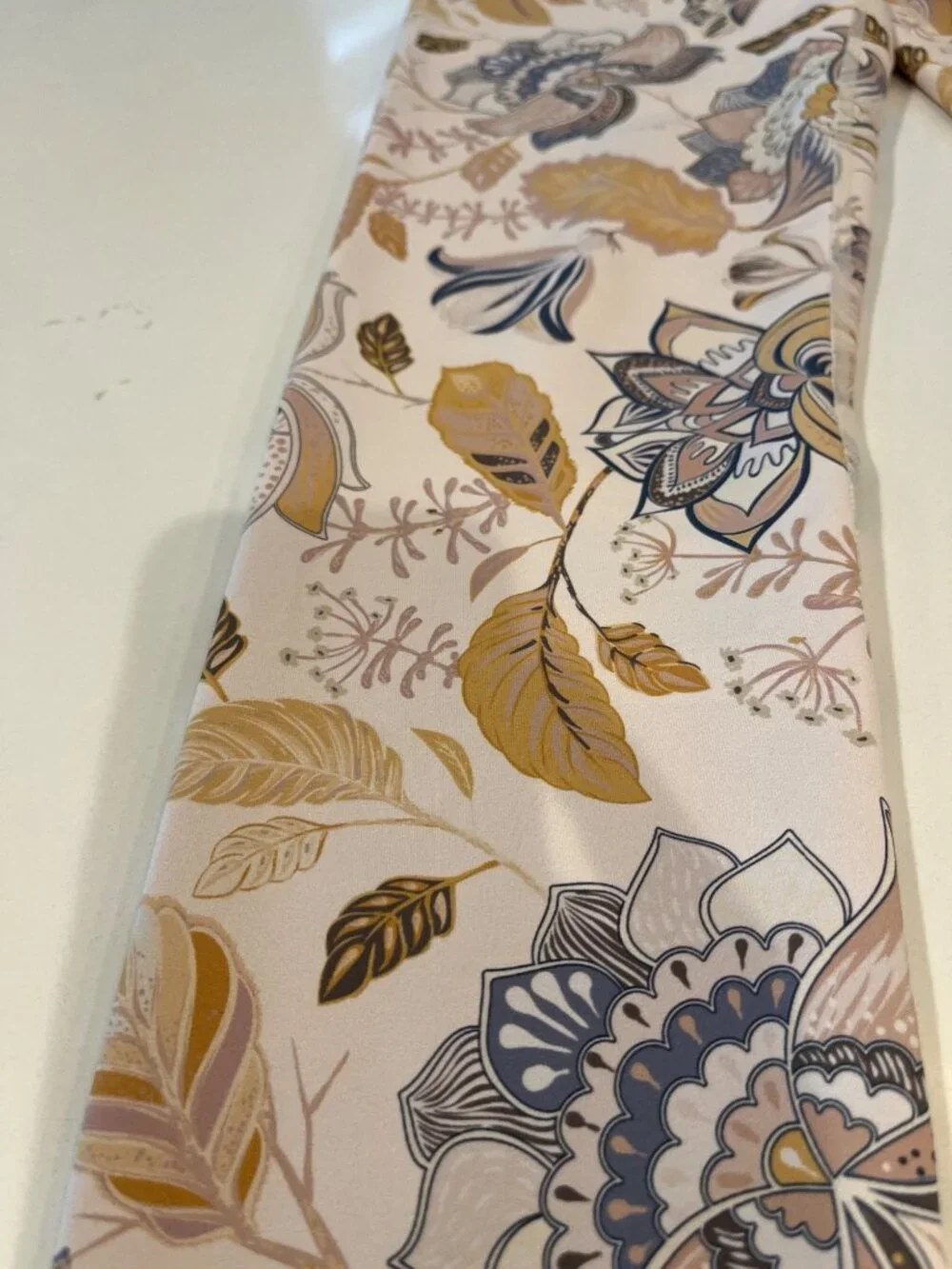 Floral Print High-Waisted Womens Leggings M Made In USA Polyester & Spandex Blen - Picture 5 of 10